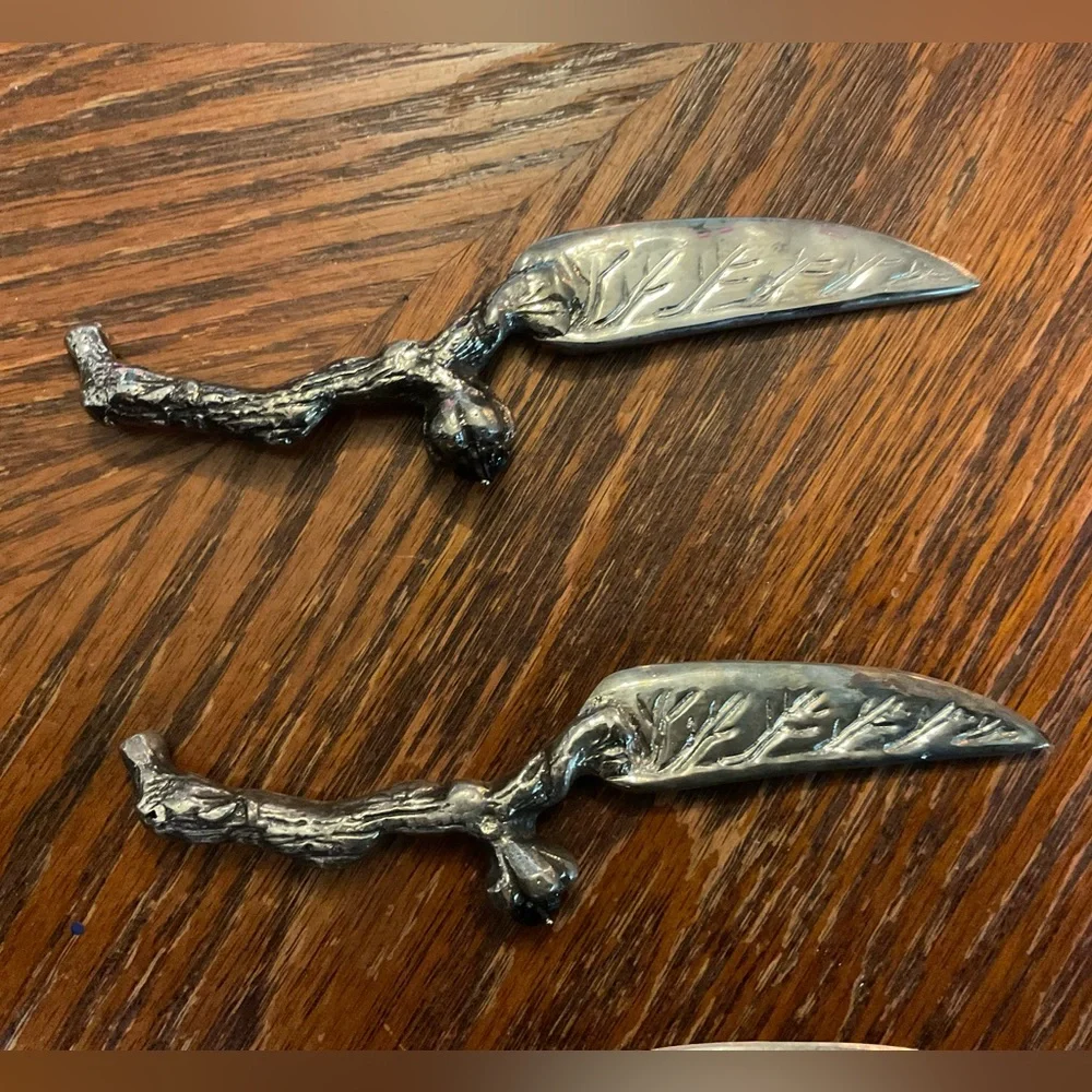 Vintage Bombay Beautifully Crafted Branch & Acorn Silver Cheese Knives!